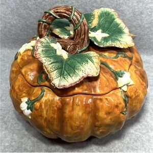 Fitz and Floyd Ceramic Pumpkin Tureen Set in Glossy Orange